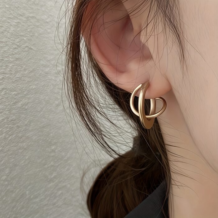 Pair of Elegant Minimalist Hoop Earrings for Women - Golden-Tone Alloy Interlocking Circle Design, Versatile for Everyday & Party Wear, Perfect Christmas Valentine's Day Gift - Image 8