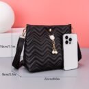 Chic Quilted Bucket Crossbody Bag - Fashionable Mini Purse for Women - Versatile Shoulder Handbag with Stylish Quilting Design