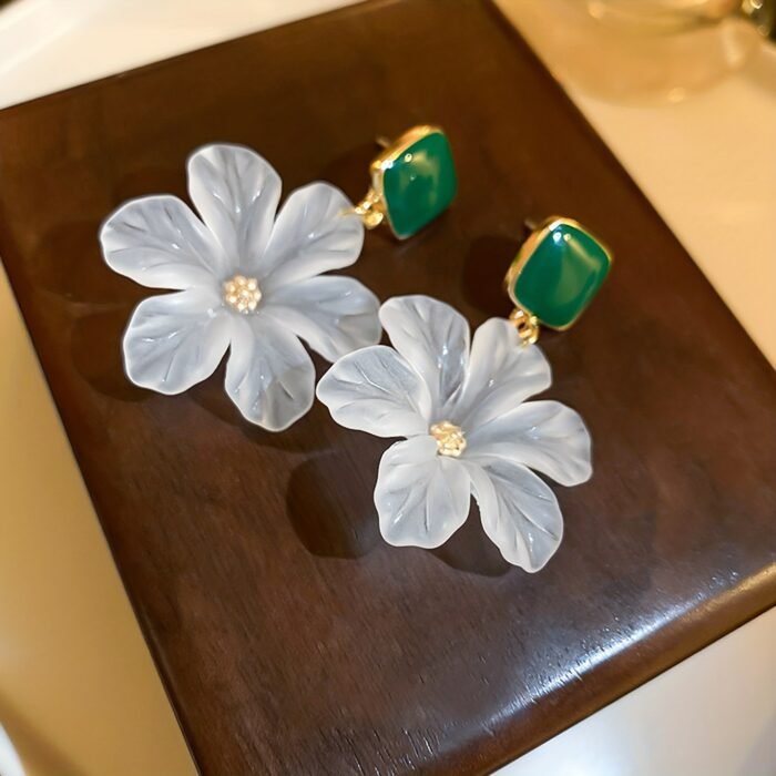 Elegant Floral Dangle Earrings with Green Gemstone - Perfect for Beach Vacations and Casual Attire, Spring Collection, Vacation Earrings|Floral Design|Synthetic Gemstones - Image 7