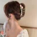 Elegant Tulip Metal Hair Claw - Large Floral Shark Clip for Women, Chic & Cute Hair Accessory