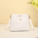 Chic Quilted Bucket Crossbody Bag - Fashionable Mini Purse for Women - Versatile Shoulder Handbag with Stylish Quilting Design