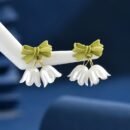 Pair of spring and summer lily of the valley earrings. Colorfast fairy flower bohemian-style earrings, suitable for daily wear, vacation parties, weddings, or as a gift, floral plant-themed earrings, for Teenager