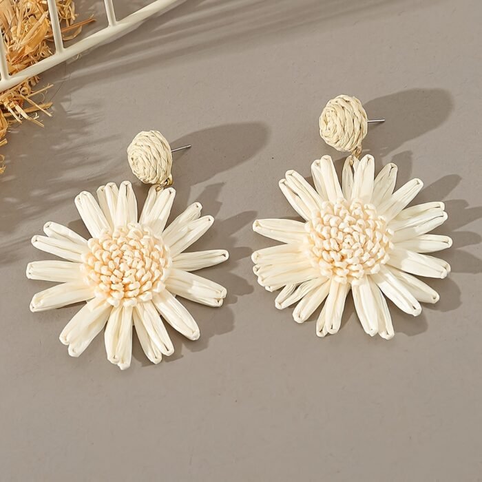 Boho Chic Raffia Earrings - Handwoven Daisy Design, Versatile for Women, Daily & Party Wear, 1 Pair - Image 5
