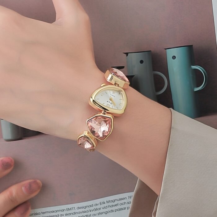 New Women's Watch with Minimalist Multicolor Elegant Dial, Alloy Quartz Movement, Suitable for Daily Wear and Birthday Gift Choice - Image 2