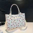 Strawberry Pattern Multi-Pocket Commuter Tote Bag, Adjustable Shoulder Strap, 2 Front Pockets, Large Pocket, Anti-Theft Zipper Closure Suitable for Travel, College, Gym, Home Storage, Sewing Tools, Snacks, Beach - The Best Gift, Cute Crossbody Bag for Women and, Strawberry Wallet Handbag Fashionable Chain Shoulder Carry-On