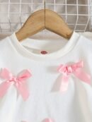 A Sweet And Playful Outfit for Girls Featuring Denim Long Pants, Adorned with a Pink Bow, Paired with a White Long-Sleeve Top, It'S Stylish And Versatile, Machine Washable, Perfect for Spring And Autumn Wear, Suitable for Everyday Outfits And Outings, for Outdoor